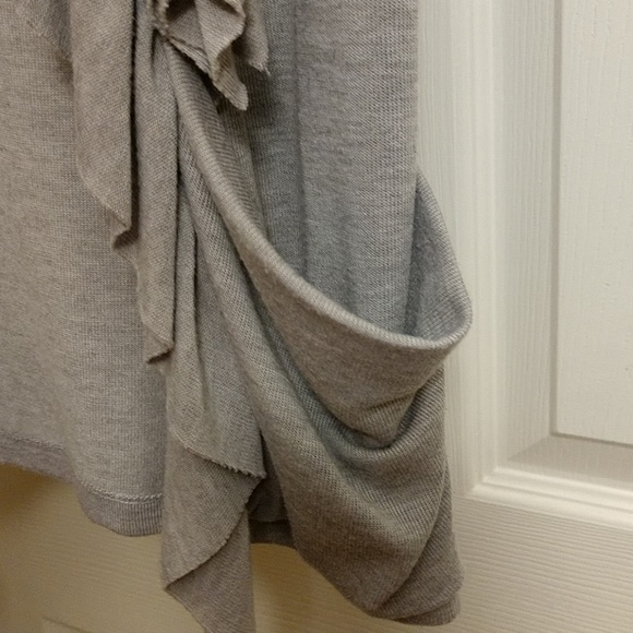 Moa Moa Shrug - Picture 4 of 4